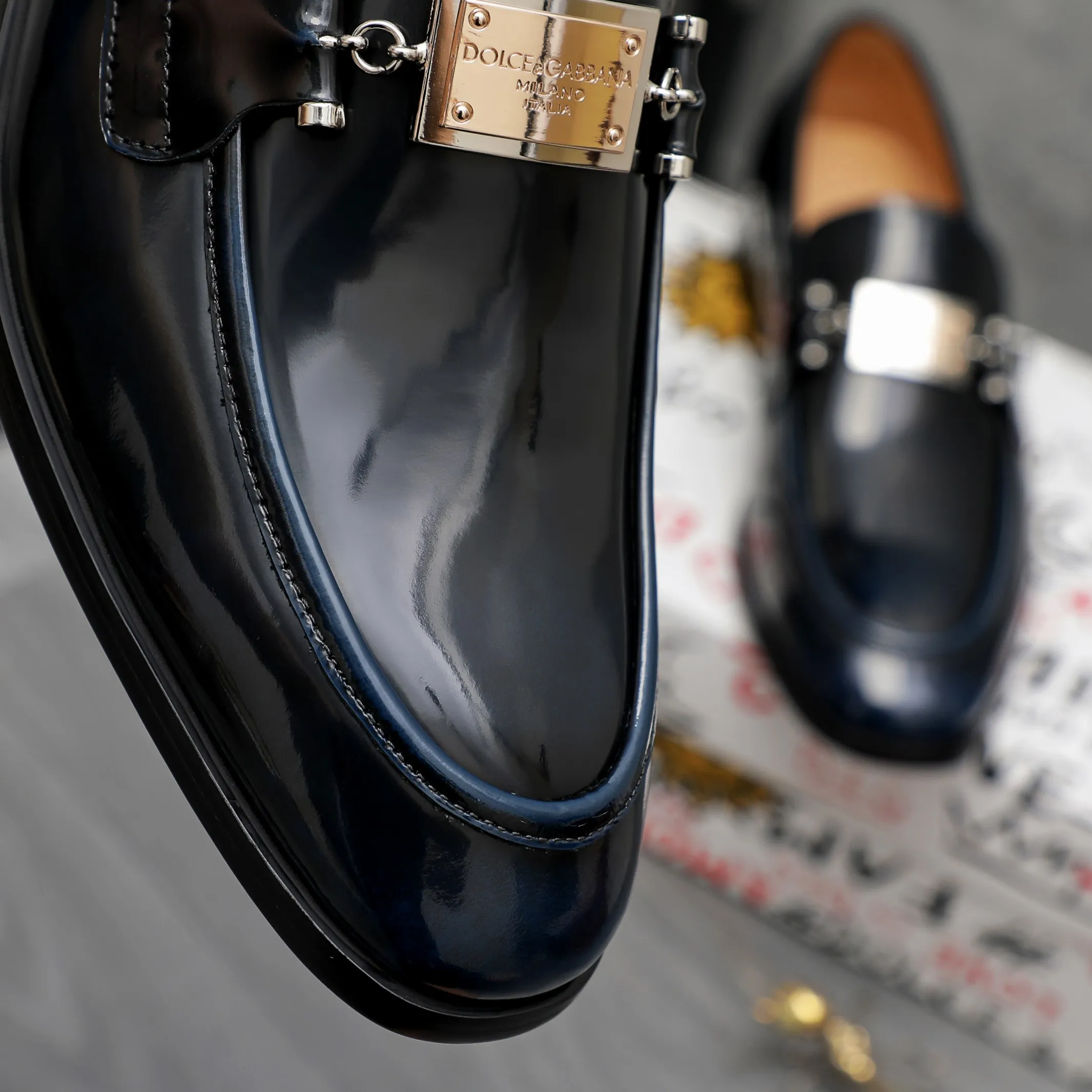 Men's shoes 💰500 Product trademark: DG (Dolce & Gabbana) business casual leather shoes Regular size: 38-45 (45 is custom-made and non-returnable) Product materials: Selected pearlescent polished cowhide upper, cowhide lining, original outsole